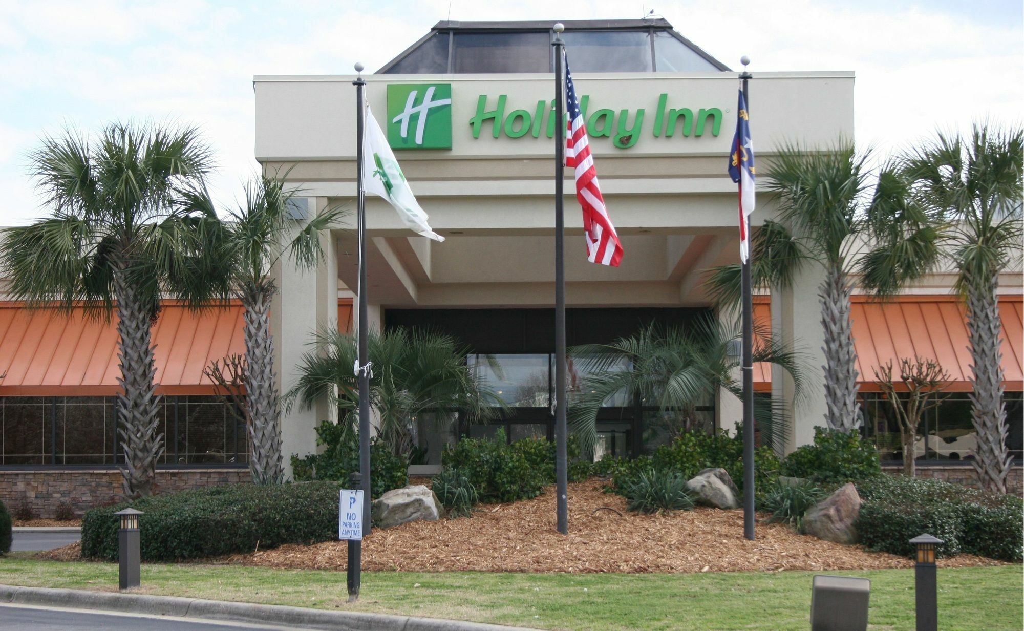 Clarion Hotel Fayetteville Exterior photo